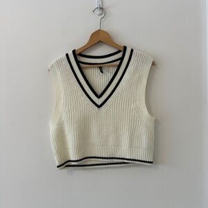 H&M Divided Cream & Black Knitted V-Neck Sweater Vest | Size Medium